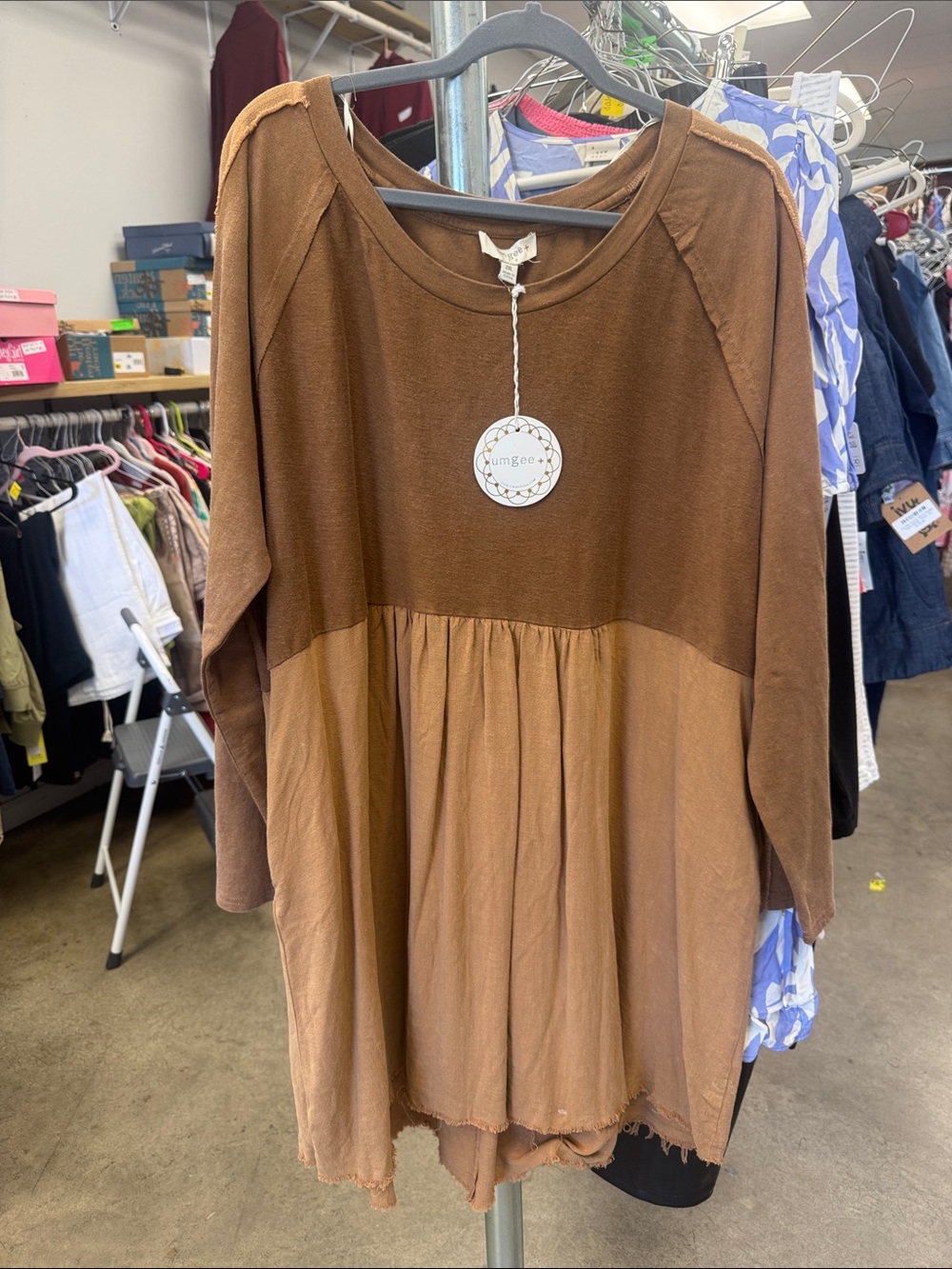 Umgee Two-Tone Brown Raglan Peasant Tunic